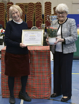 President presenting Jean Wharmby with certificate 2
